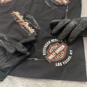 Official Harley-Davidson leather gloves & bandana